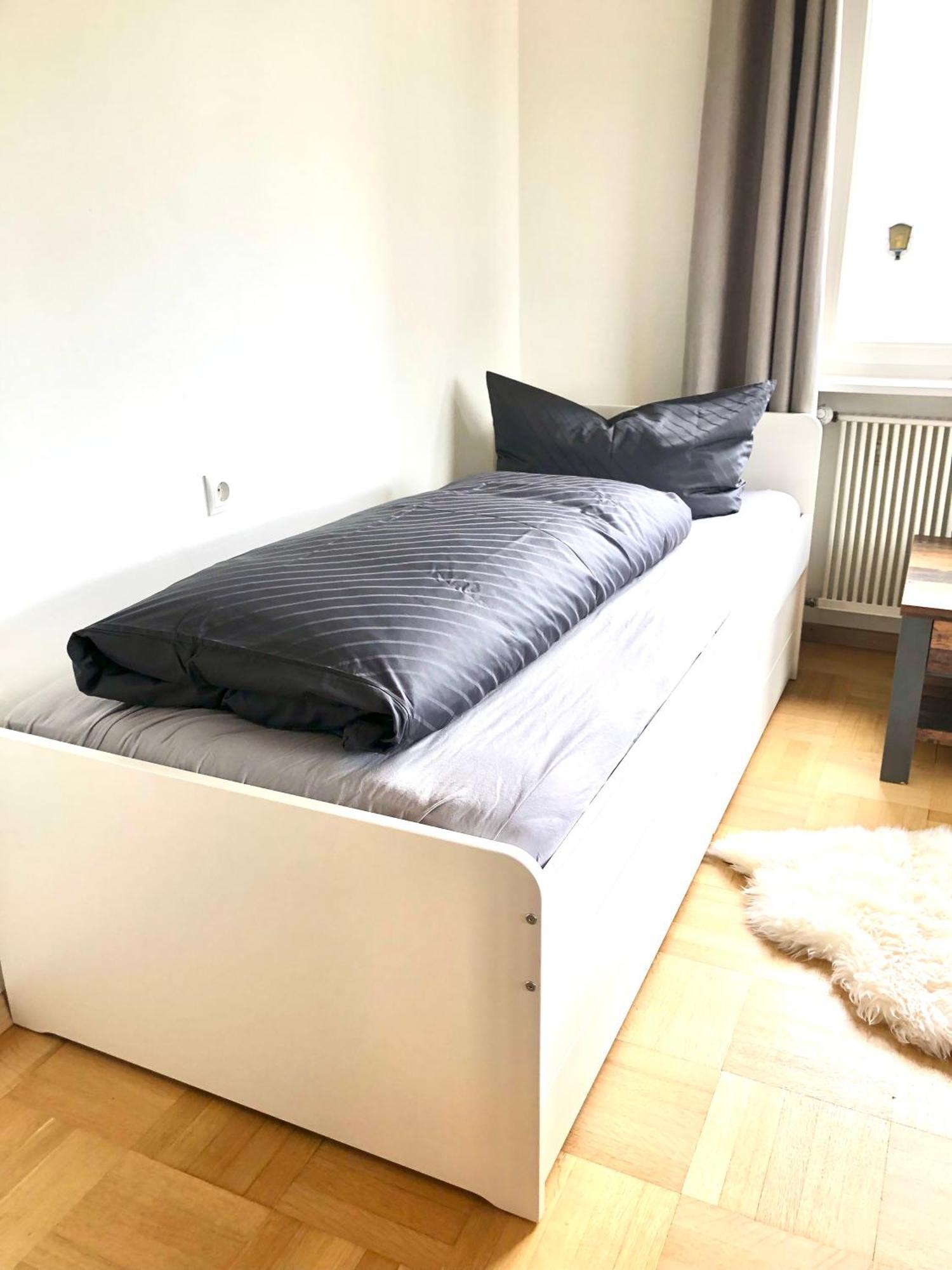 Crown Living Design Apartment - 2 Schlafzimmer - Kueche - Gratis Parkplatz - Abstellraum Fuer Fahrraeder/Ski Mader Экстерьер фото